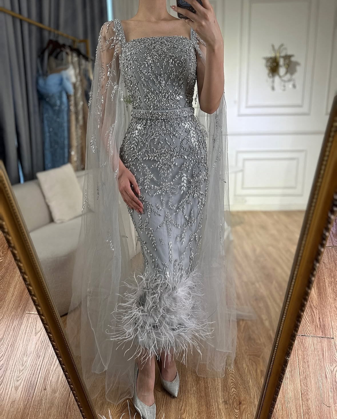 Luxury long open sleeve dress with feathers