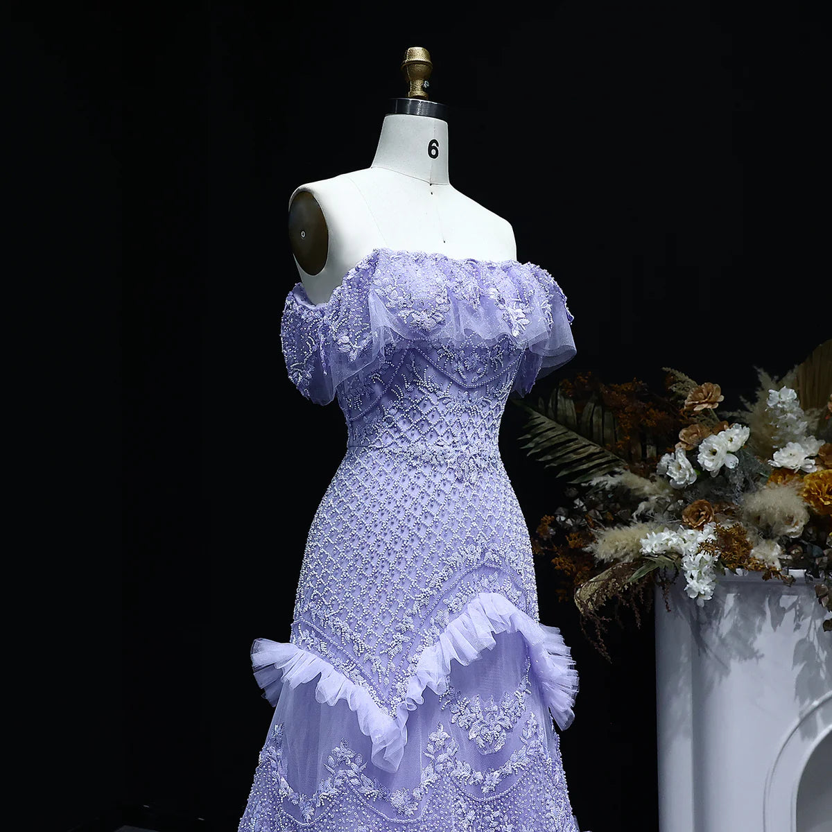 A classy evening dress without shoulders