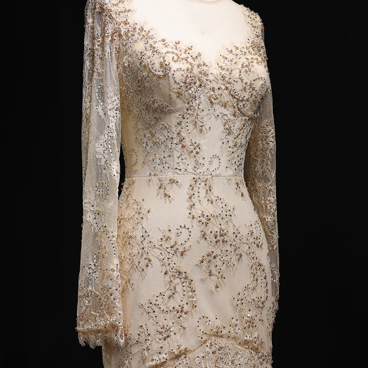 “Lace Elegance” Gown – Beaded Gold Embroidery in Mermaid Silhouette