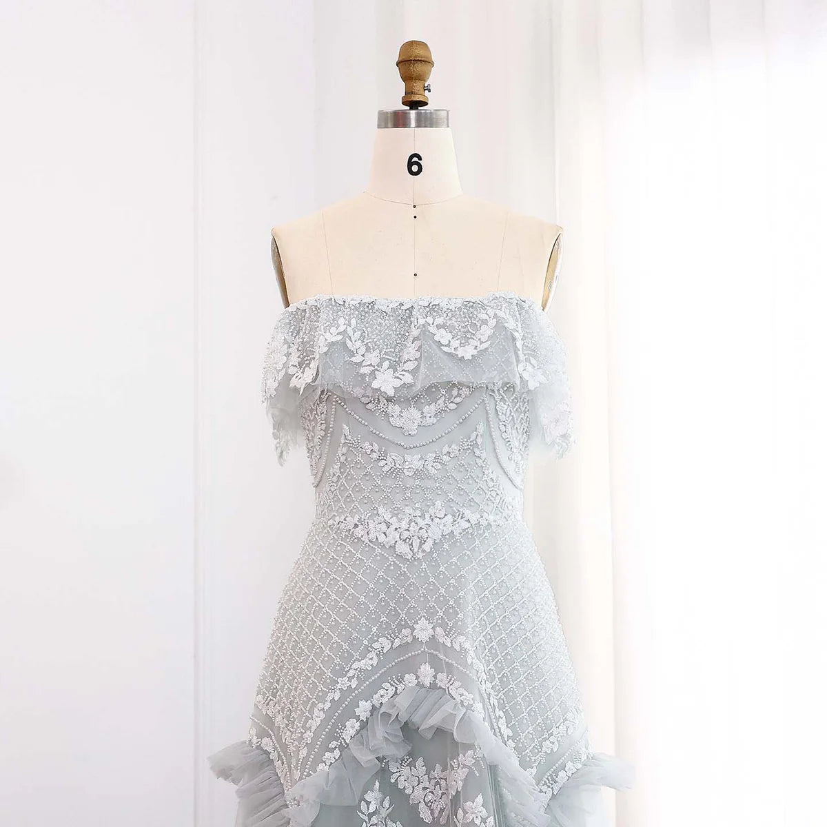 A classy evening dress without shoulders