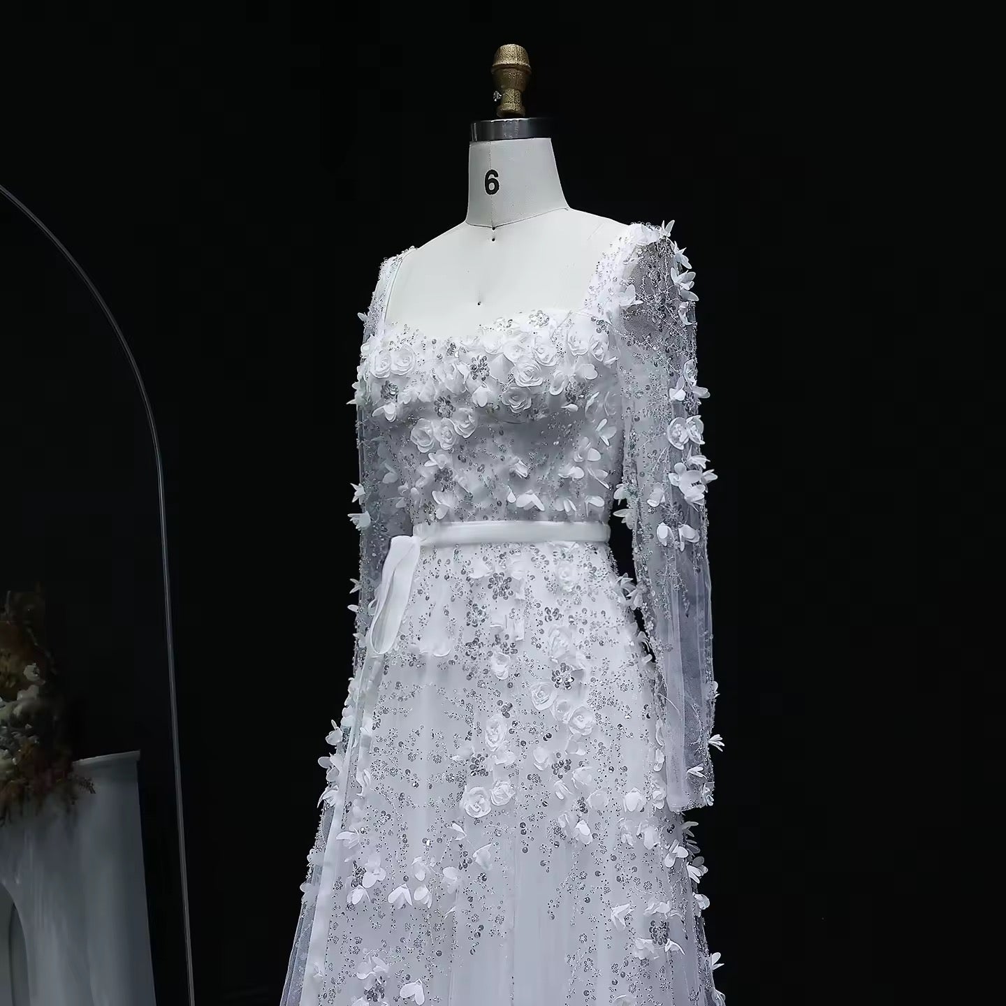 Luxury 3D Flower Long Sleeves Evening Dress