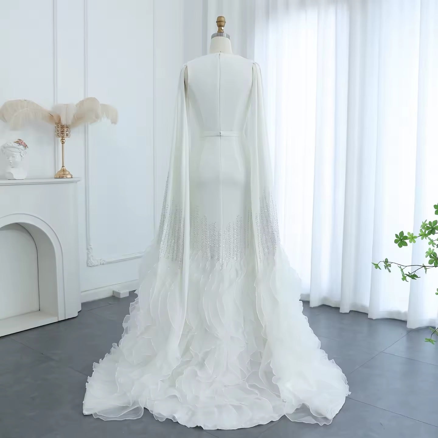 Luxury evening dress with long sleeves
