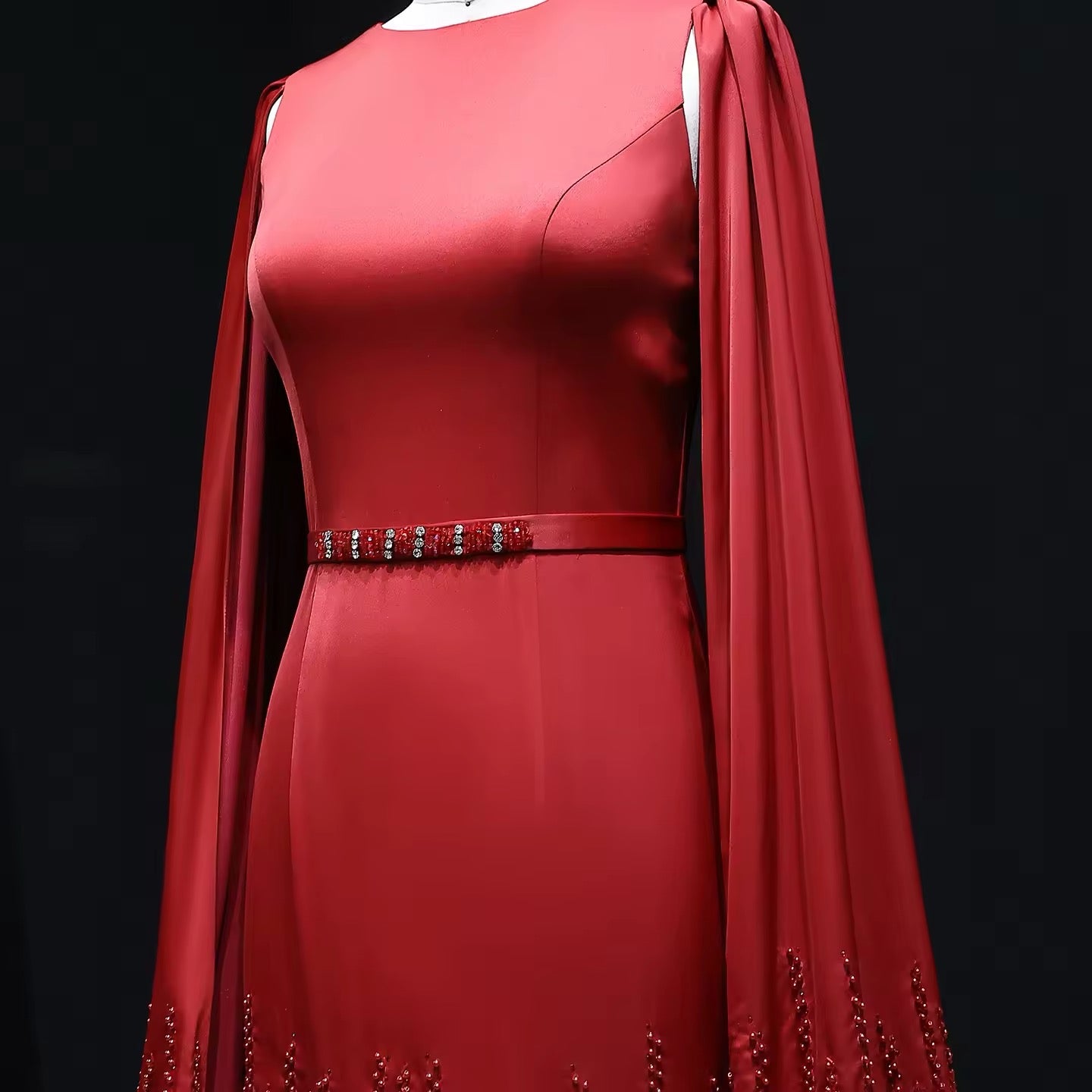 Luxury evening dress with long sleeves