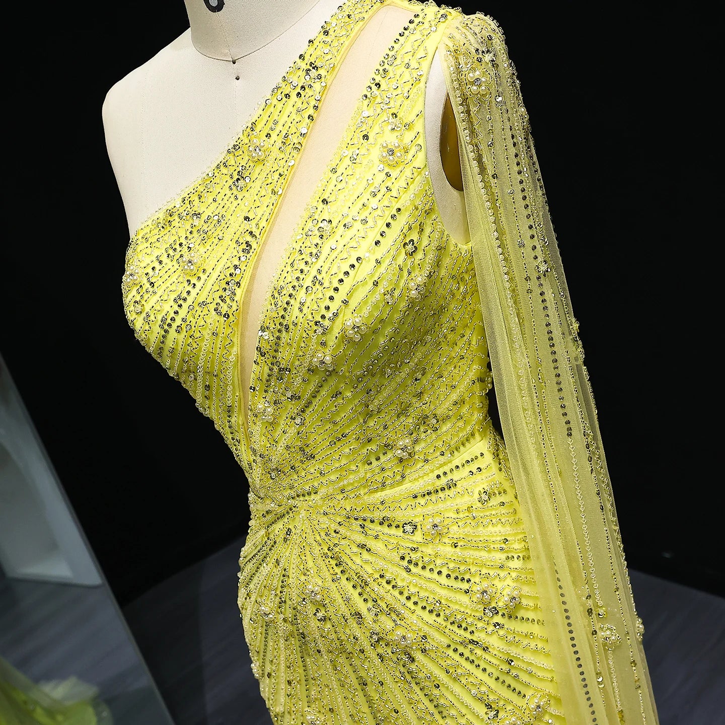 Radiant One-Shoulder Beaded Evening Gown – Elegant Slit Formal Dress