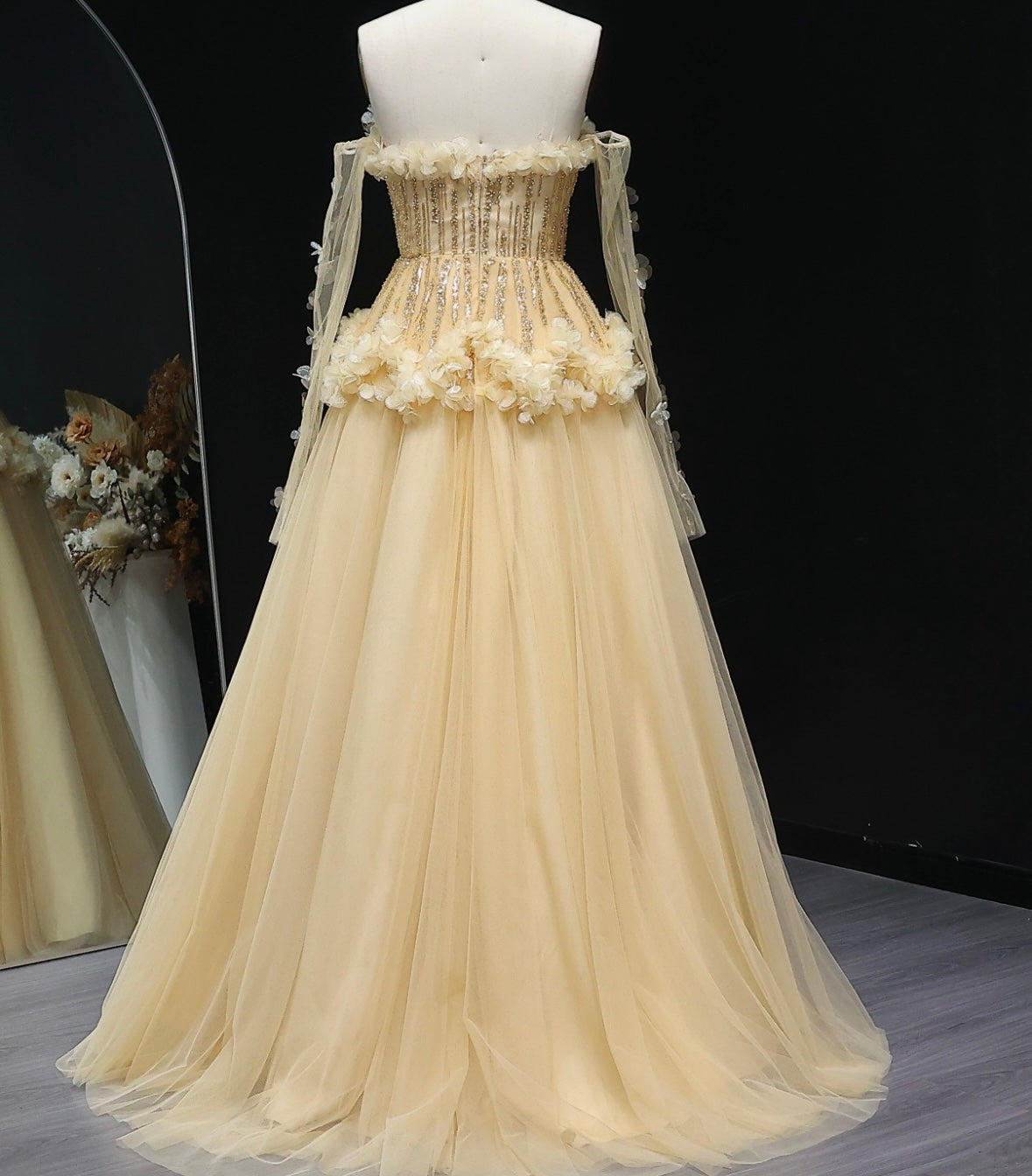 Elegant gold dress with gloves