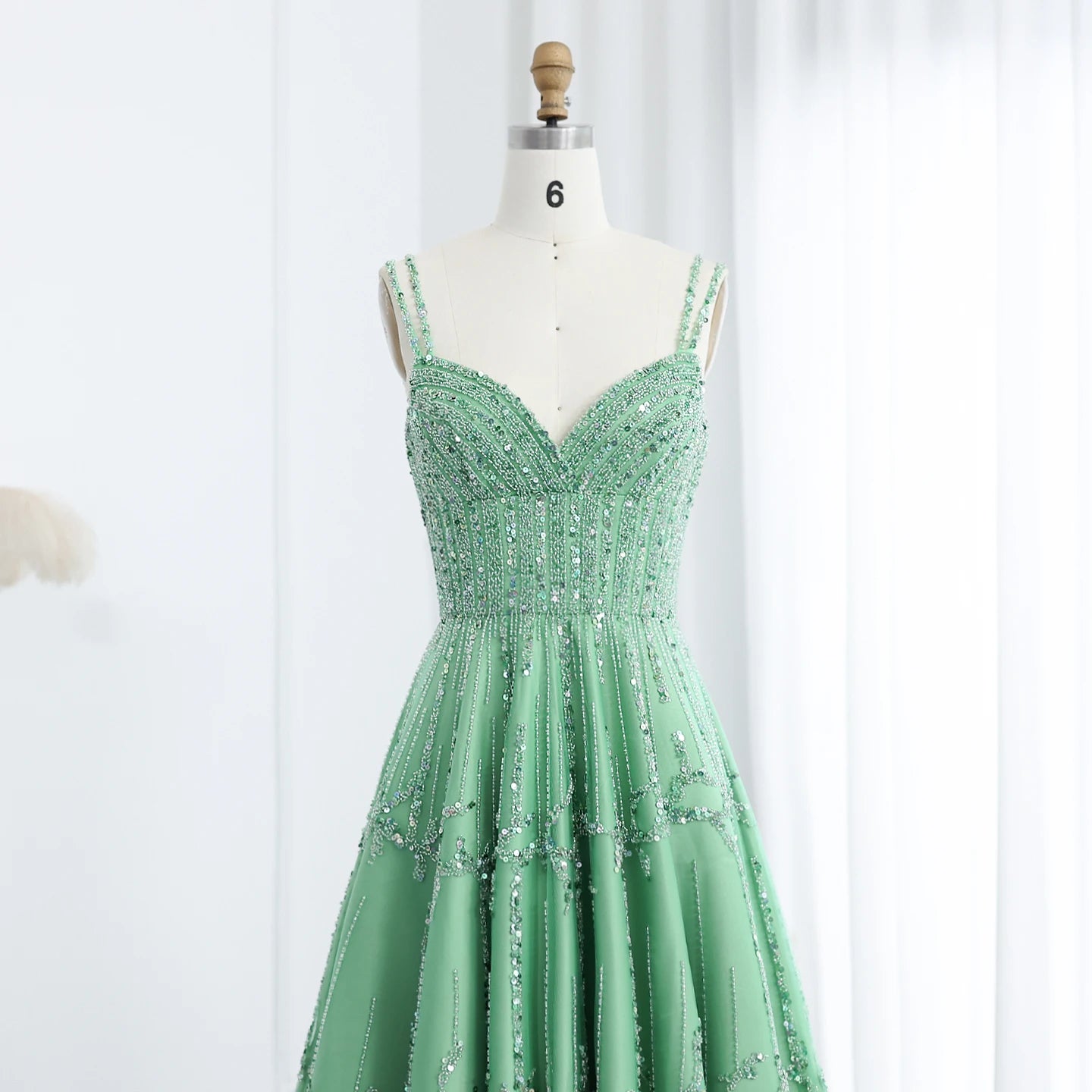Luxury Dubai Beaded Green Evening Dress for Women Wedding Straps /Sqaure Engagement Party Dresses