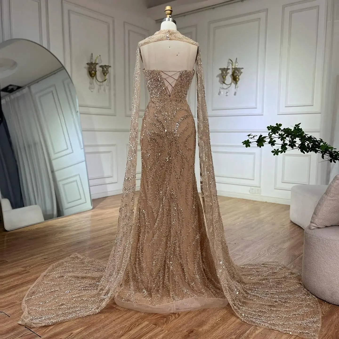 Luxury detachable dress with a lace-up back