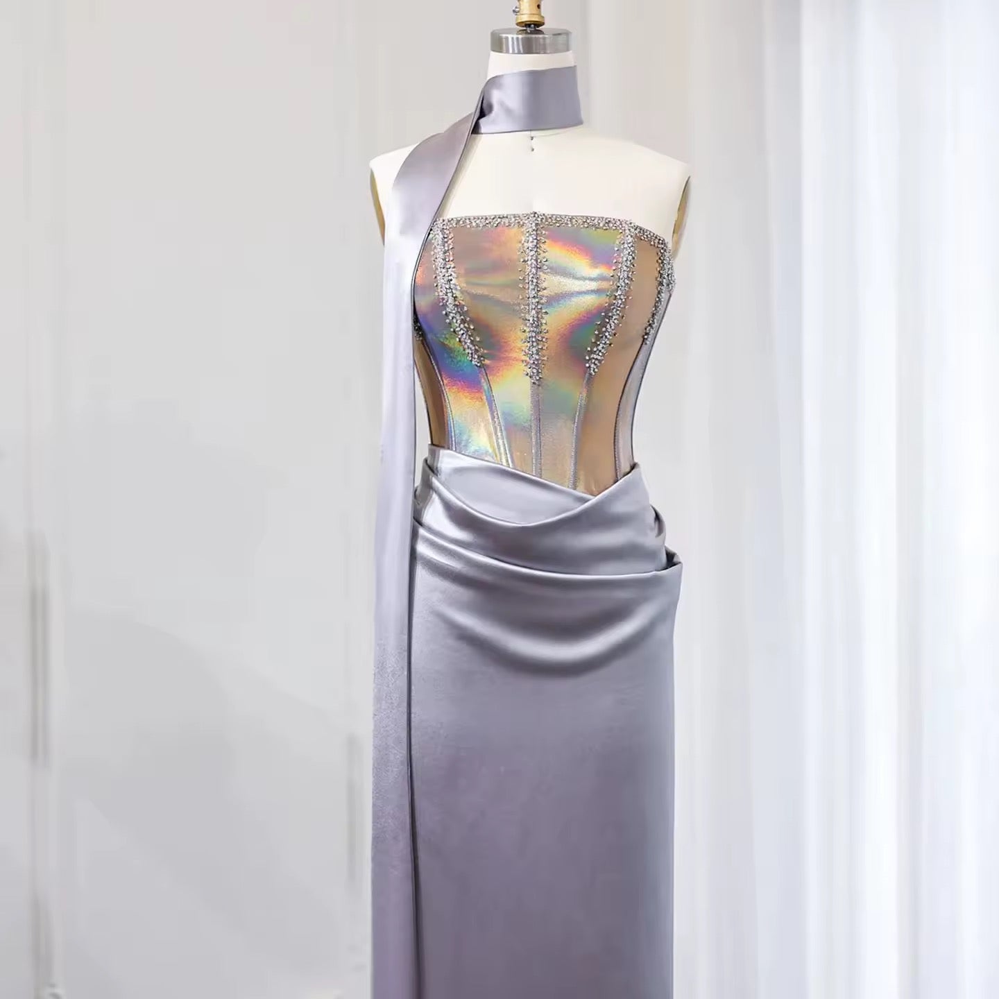 Elegant Strapless pink-Gray Satin Evening Dress with Scarf Luxury Crystal