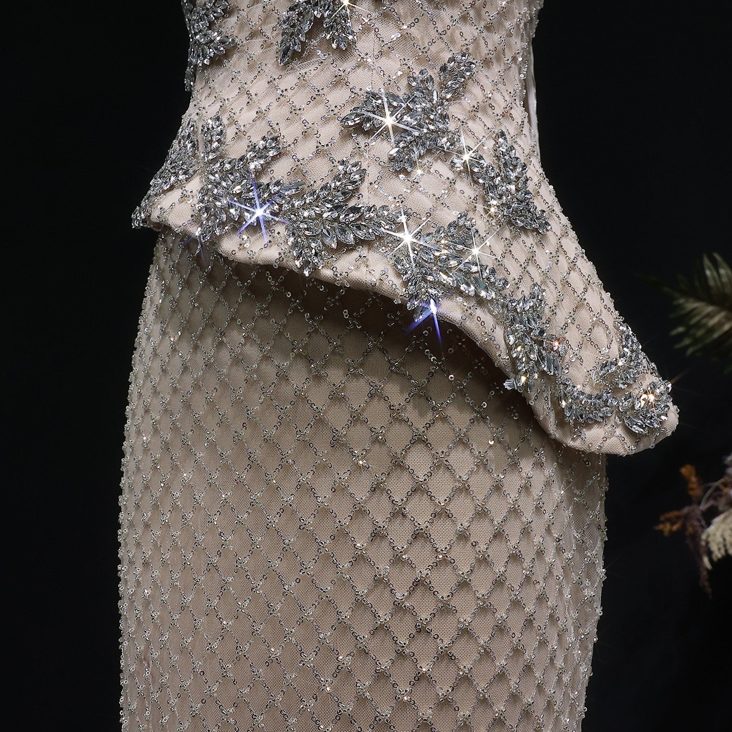 Luxury Silver Crystal Mermaid Evening Dress With Asymmetric Peplum