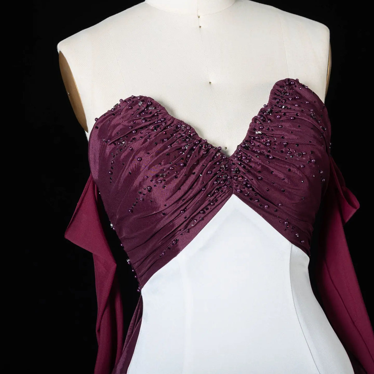 Elegant Contrast Evening Dress with Ruched Beaded Bodice and Statement Train