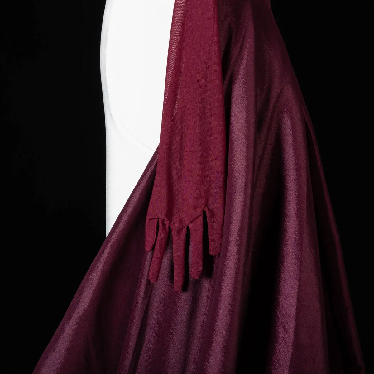 Elegant Contrast Evening Dress with Ruched Beaded Bodice and Statement Train