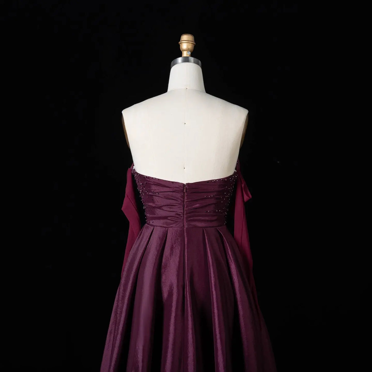 Elegant Contrast Evening Dress with Ruched Beaded Bodice and Statement Train