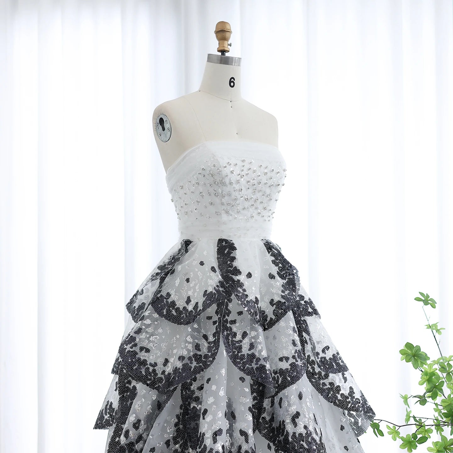 Luxury Black and White Ball Gown Ruffles Evening Dress