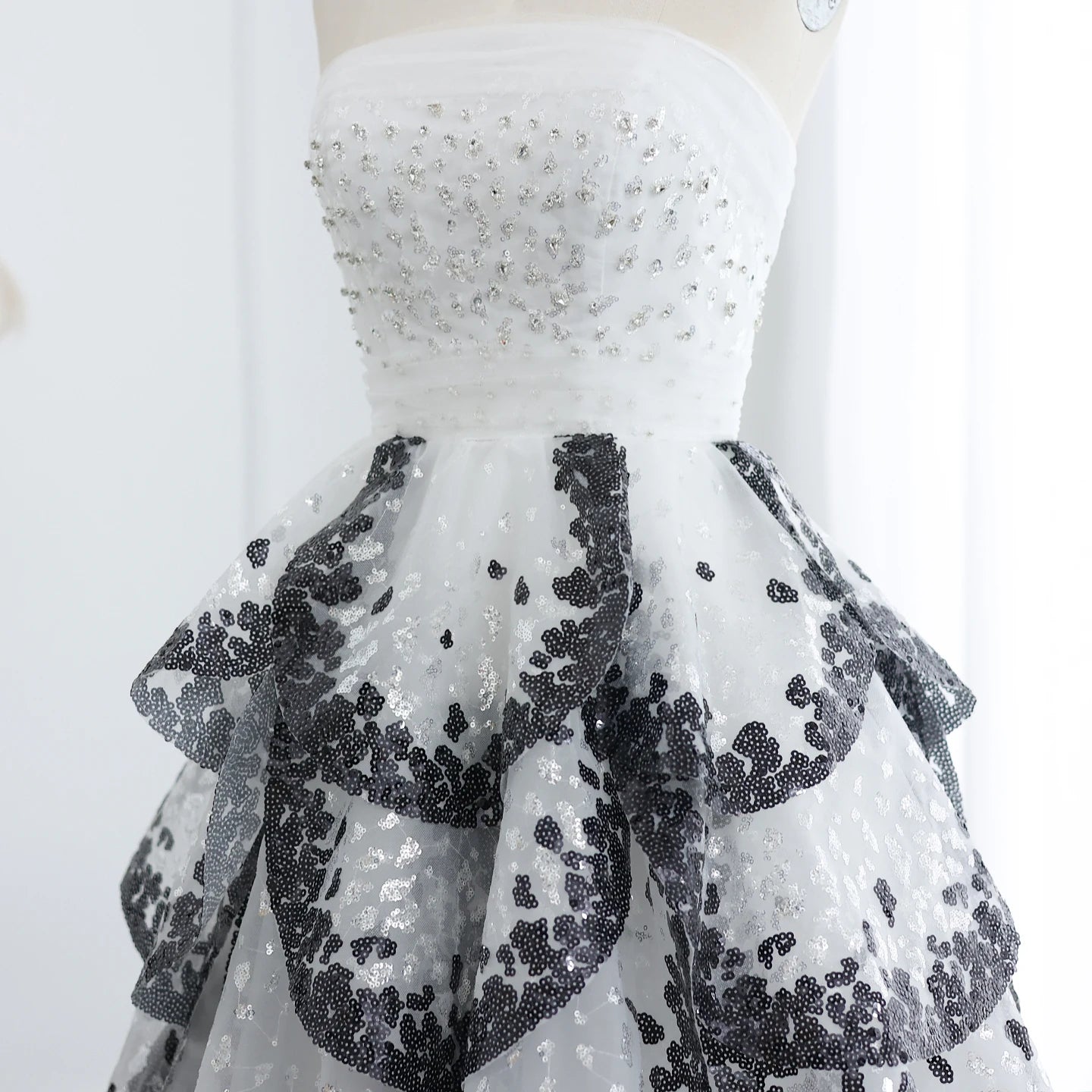 Luxury Black and White Ball Gown Ruffles Evening Dress