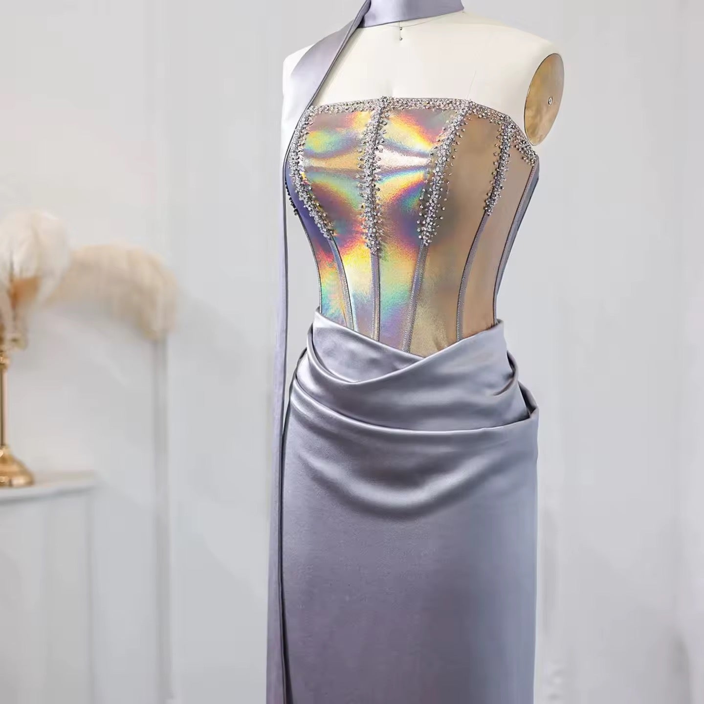 Elegant Strapless pink-Gray Satin Evening Dress with Scarf Luxury Crystal
